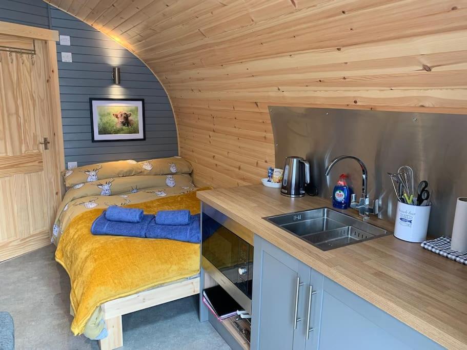 The Boathouse Pod Villa Onich Exterior photo